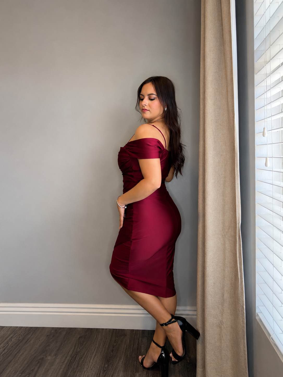 Vestido elegante largo a la rodilla