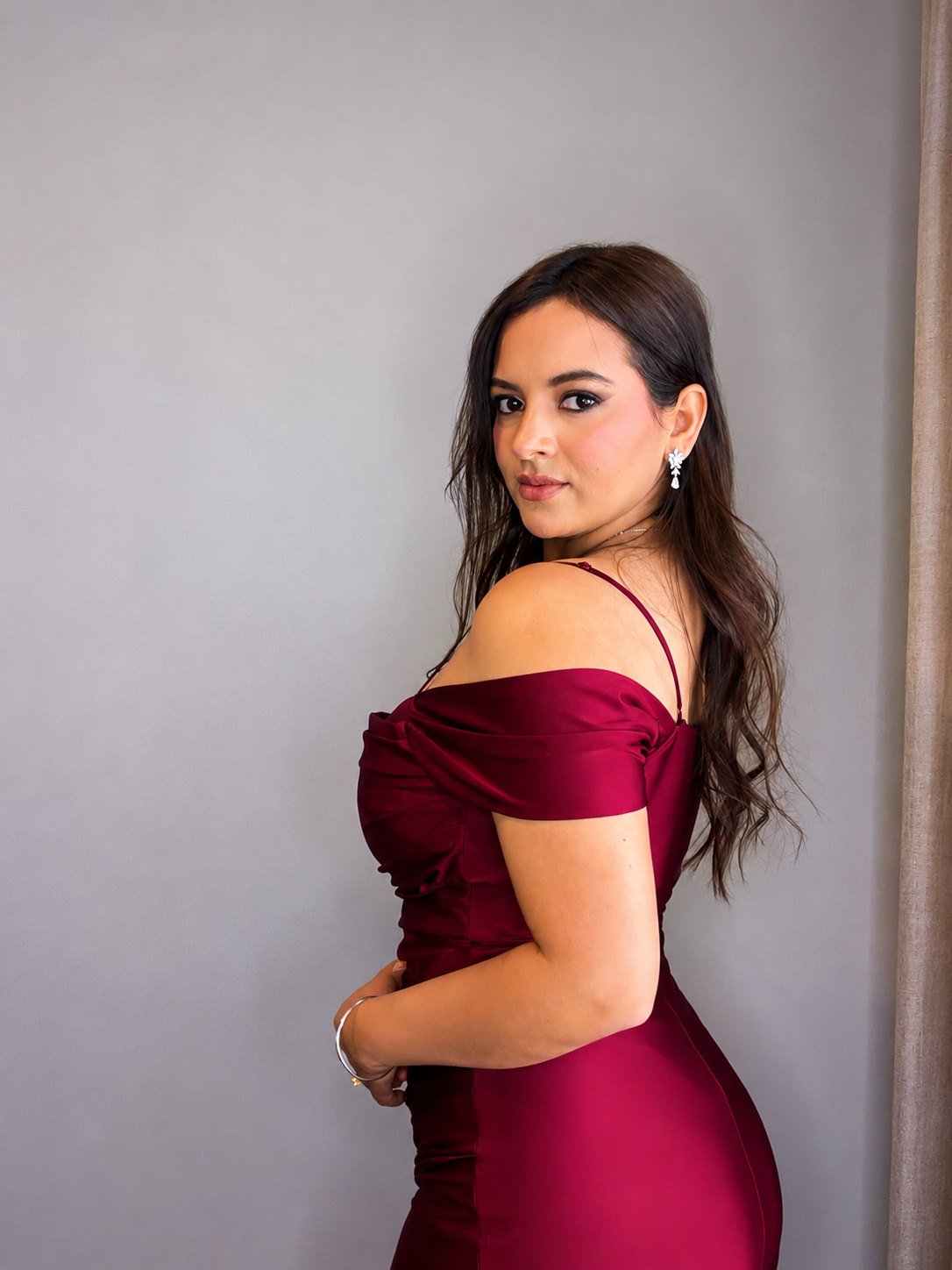 Vestido elegante largo a la rodilla